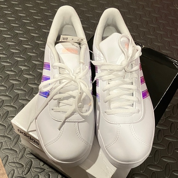 🍀Sale Adidas VL Court 2.0K White Shoes with Iridescent Stripes Women’s Size 9 - Picture 3 of 5